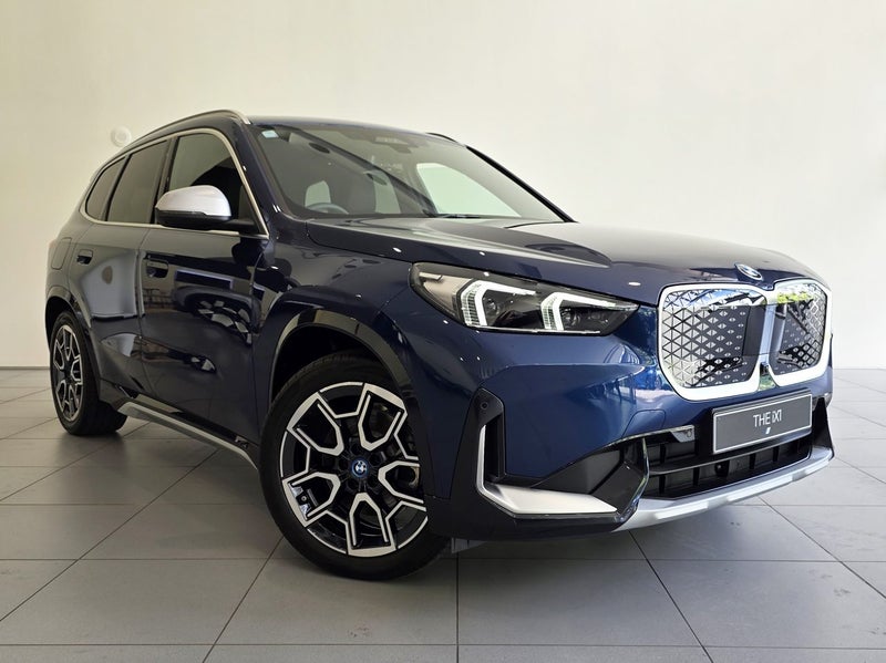 2025 BMW iX1 xDrive30