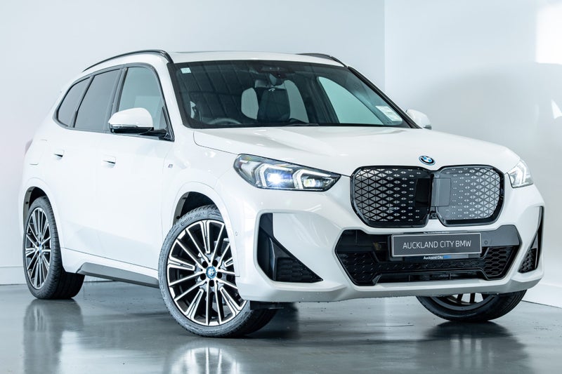 2025 BMW iX1 xDrive30