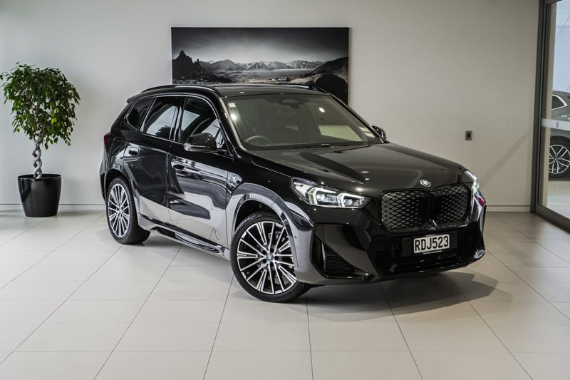2025 BMW iX1 xDrive30