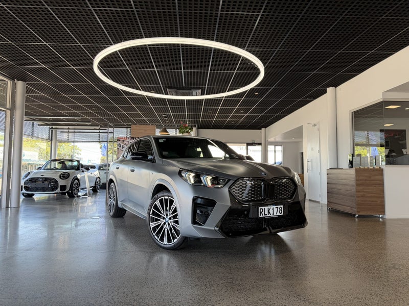 2025 BMW iX2 eDrive20