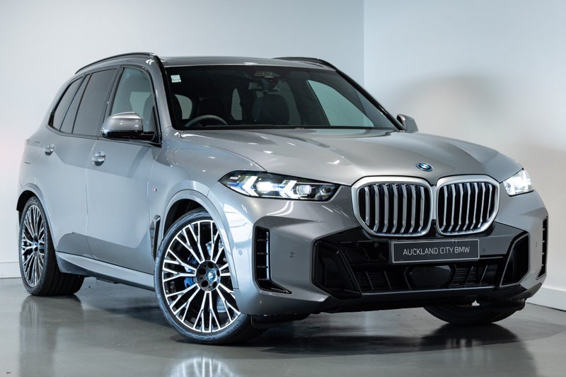 2025 BMW X5 xDrice30d M-Sport with Innovations...