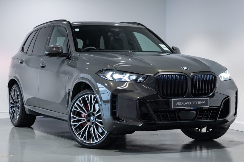 2025 BMW X5 xDrive30d M Sport Pro + Innovations...