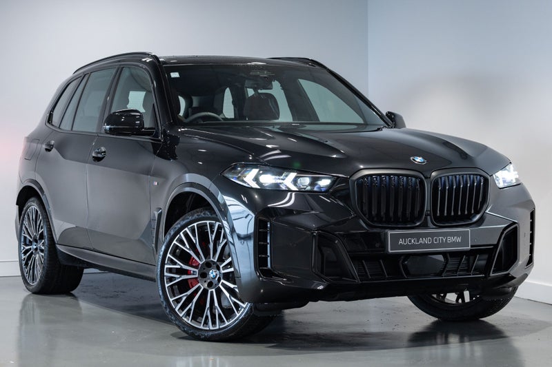 2025 BMW X5 xDrive30d M Sport Pro + Innovations...