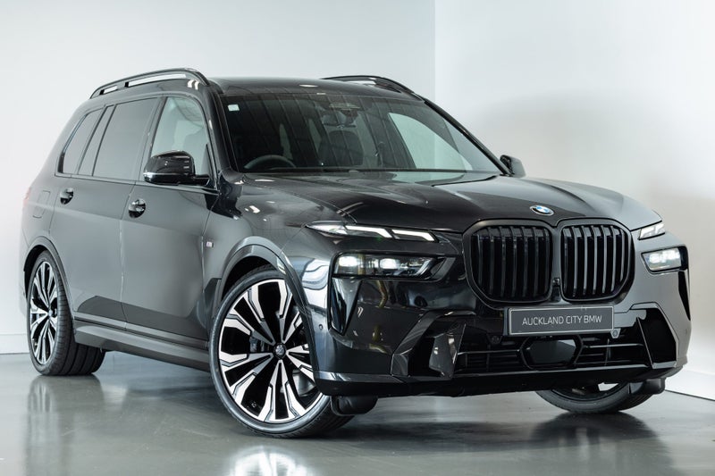 2025 BMW X7 M60i M-Sport Pro + Connoisseur Package