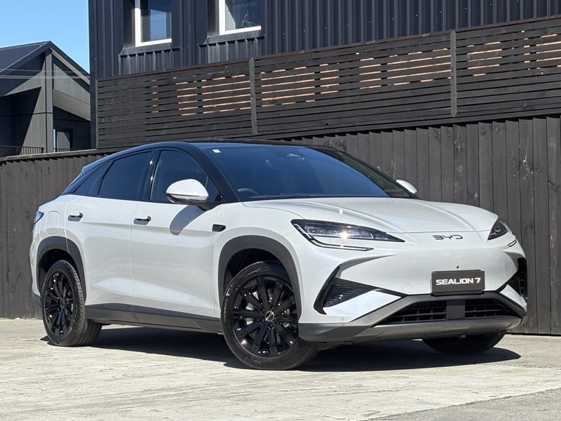 2025 BYD Sealion 7 Premium Black Edition
