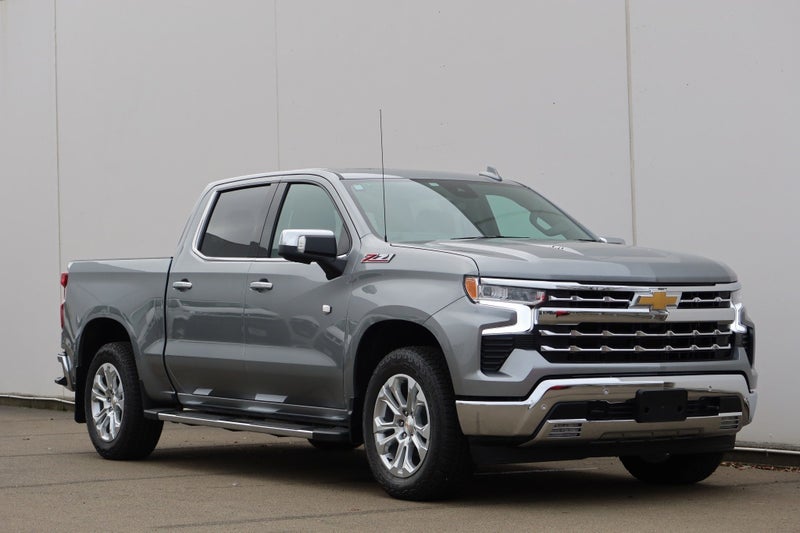 2025 Chevrolet Silverado GMSV Silverado 1500 LT...