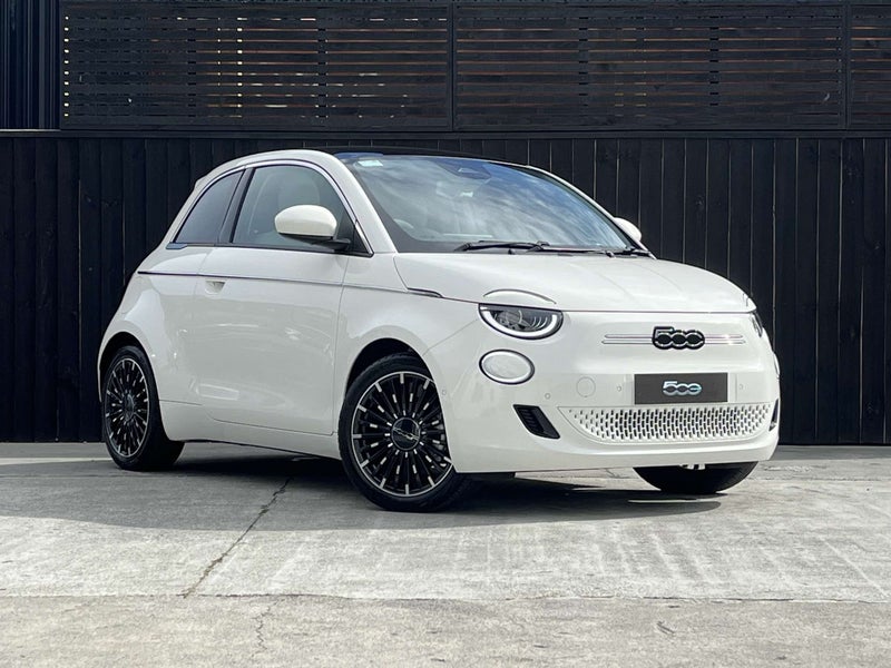 2025 Fiat 500 E Icon
