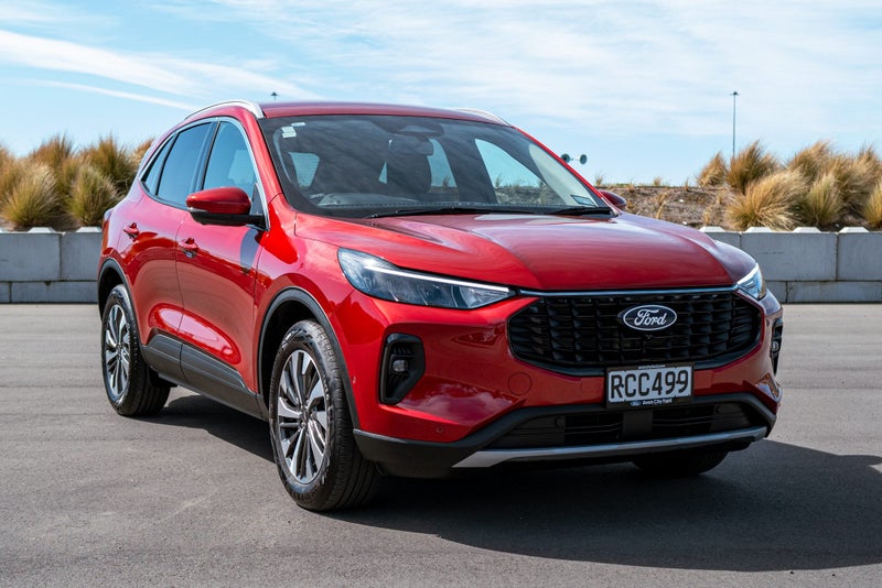 2025 Ford Escape Titanium 2.5 L Hybrid