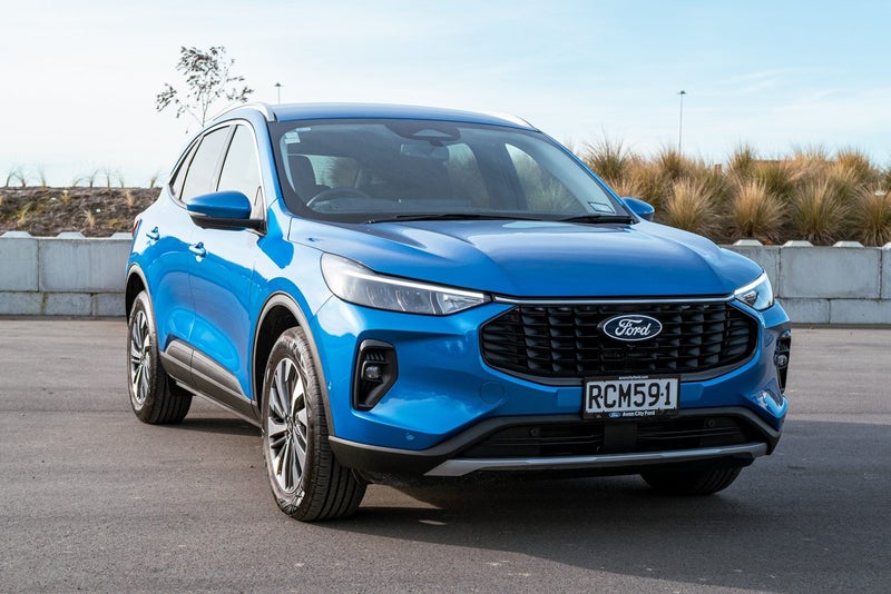 2025 Ford Escape Titanium 2.5 L Hybrid