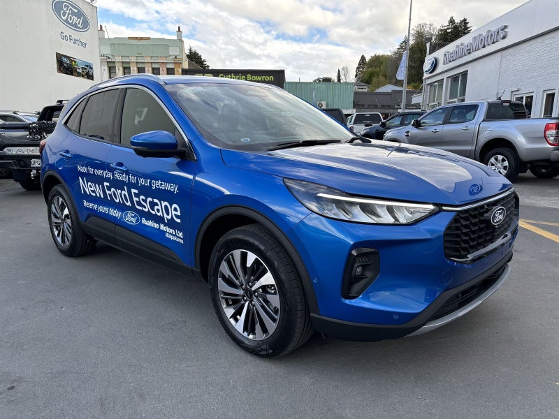 2025 Ford Escape TITANIUM
