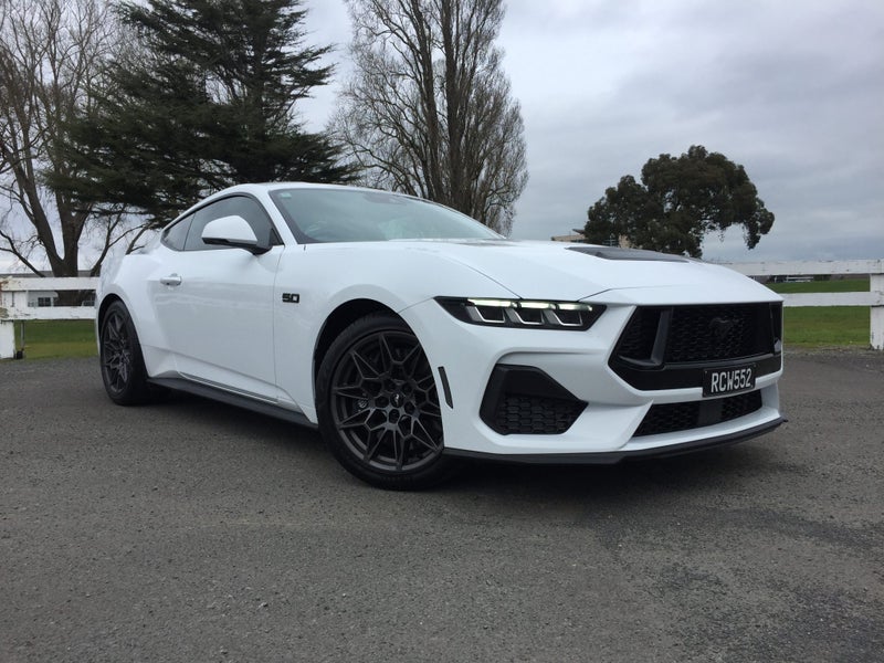 2025 Ford Mustang GT FASTBACK 5.0L AUTO