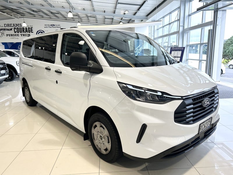 2025 Ford Transit 320L Bus 2.0D/8At