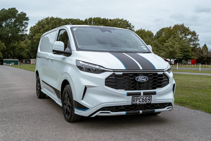 2025 Ford Transit Custom 320 Sport AWD