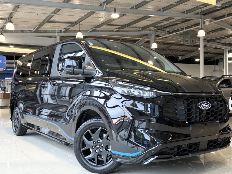 2025 Ford Transit Tourneo 8 Seater AWD Bus 2.0