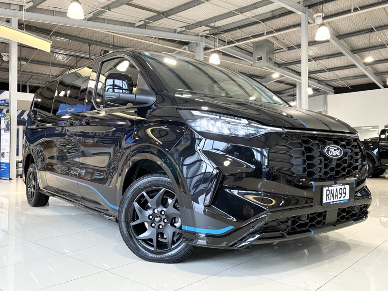 2025 Ford Transit Tourneo Custom Sport