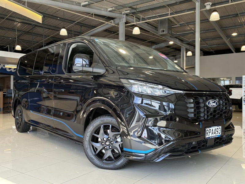 2025 Ford Transit Tourneo Custom Sport AWD