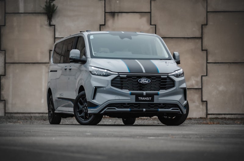 2025 Ford Transit Tourneo Custom Sport Bus