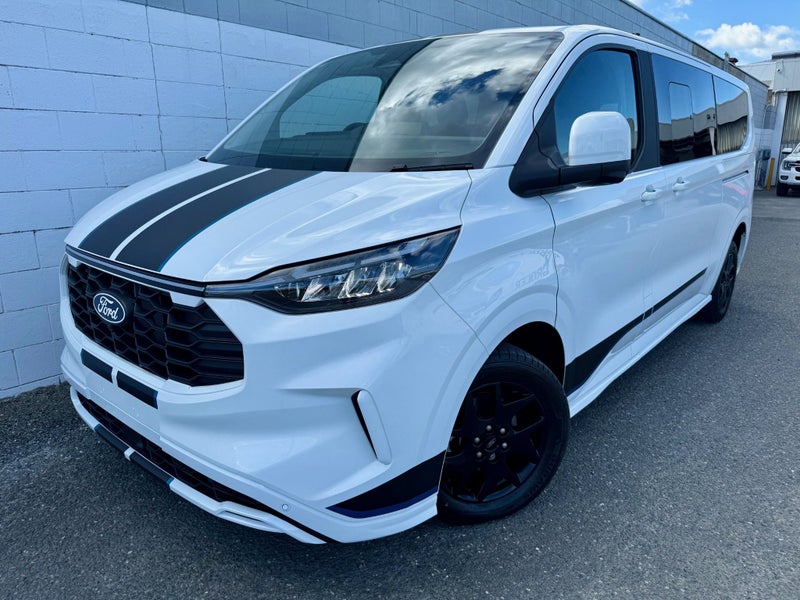 2025 Ford Transit Tourneo Sport AWD