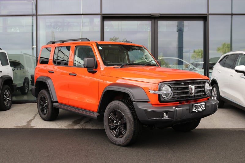 2025 GWM Tank 300 Lux Hybrid 2.0PH - NZ New