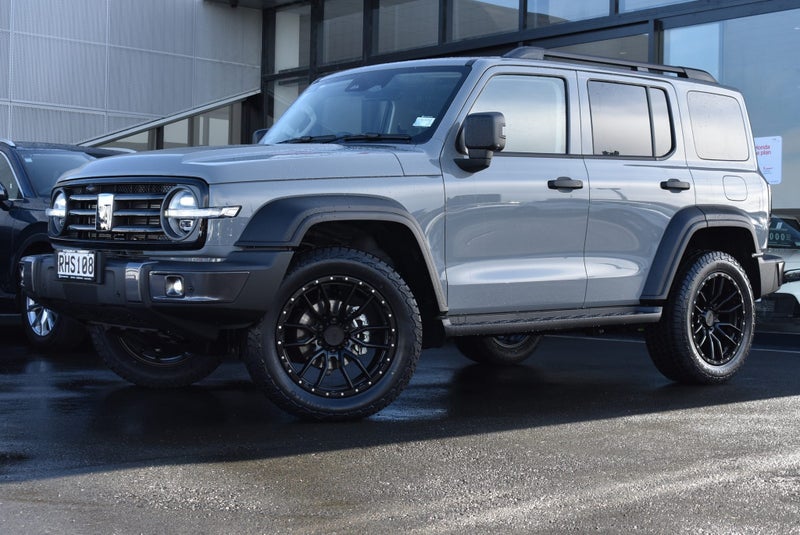 2025 GWM Tank 300 Lux Petrol 2.0P