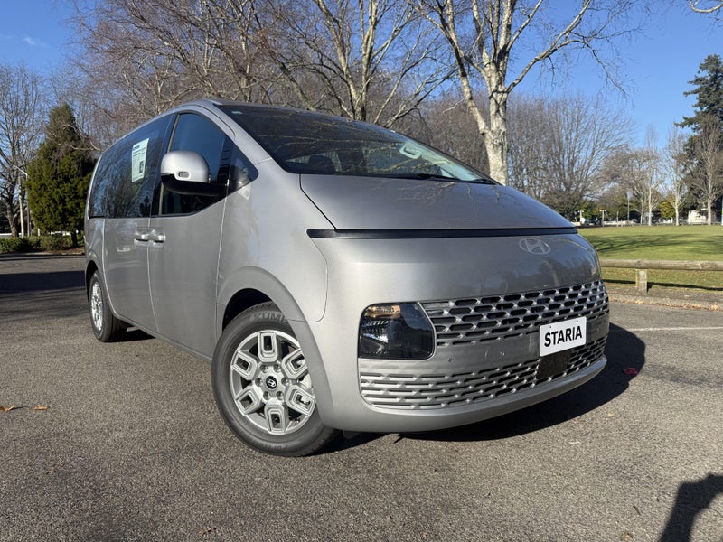 2025 Hyundai Staria