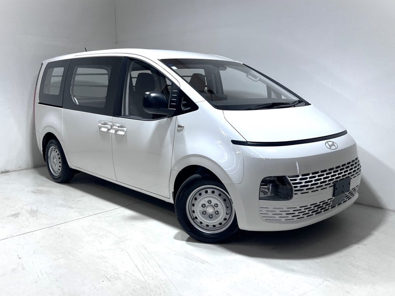 2025 Hyundai Staria Load LOAD 2.2-TD / 8AT
