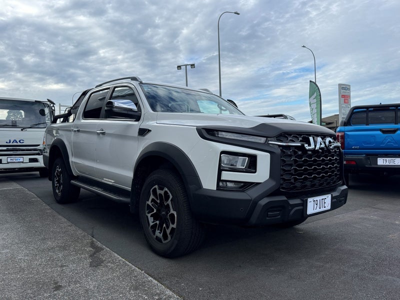 2025 JAC T9 2.0D/4Wd/8At
