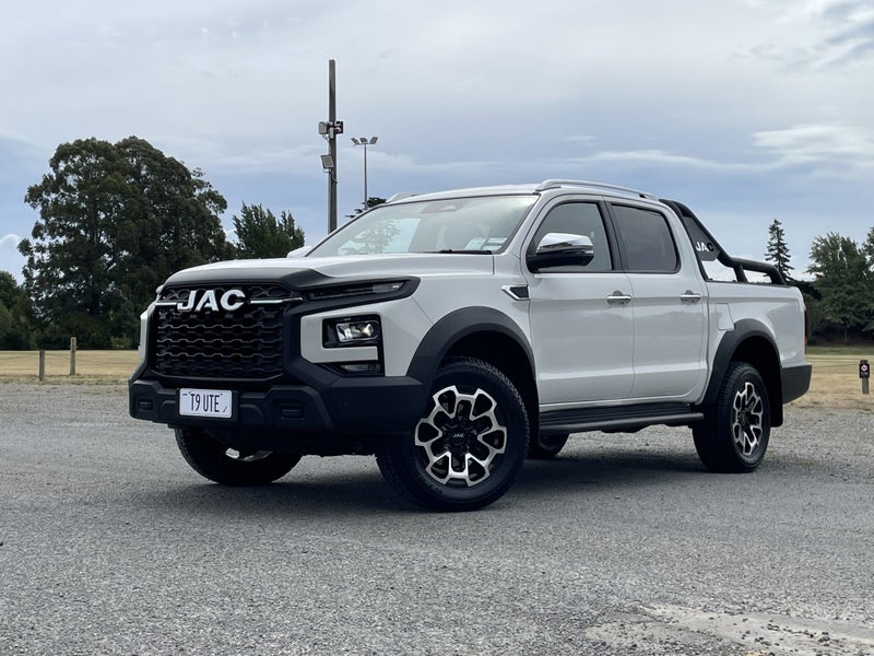 2025 JAC T9 2.0D/4Wd/8At