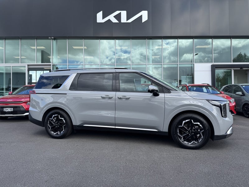 2025 Kia Carnival Deluxe 2.2Dt/8At