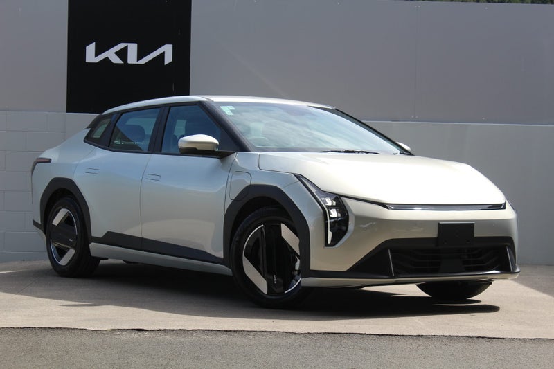 2025 Kia EV4 Light Long Range 2WD