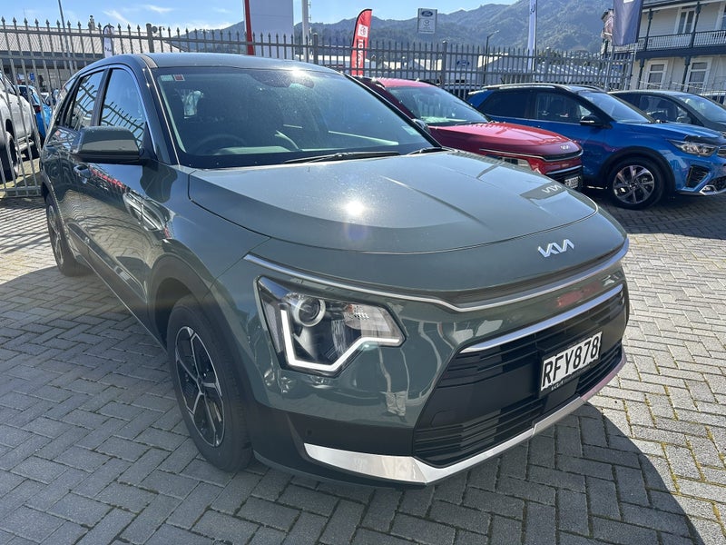 2025 Kia Niro Light 1.6Ph/6Am