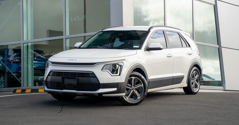 2025 Kia Niro Light 1.6Ph/6Am