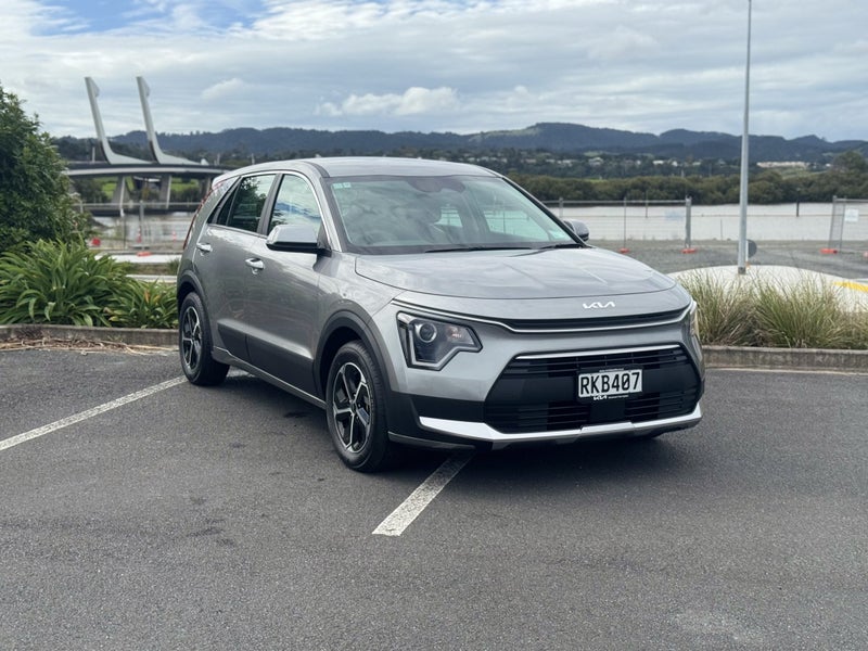 2025 Kia Niro Light 1.6Ph/6Am
