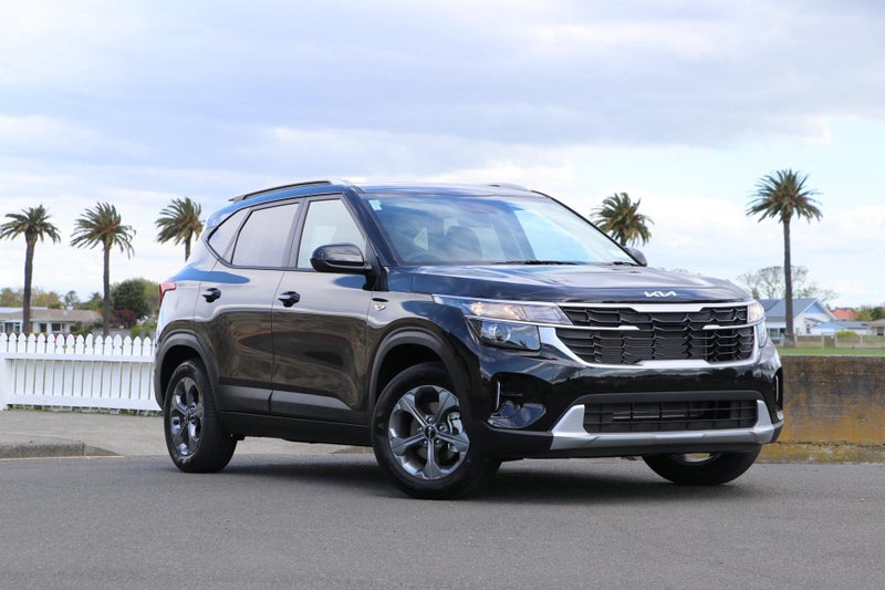 2025 Kia Seltos LX 2.0P