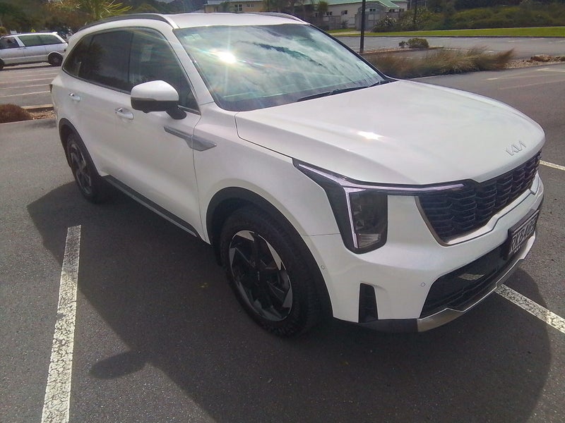 2025 Kia Sorento Deluxe AWD diesel 2.2 8 speed...
