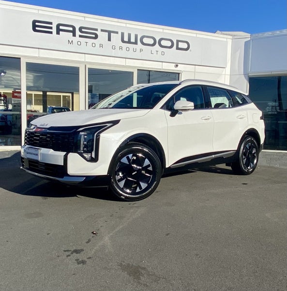 2025 Kia Sportage HEV Light 2WD auto