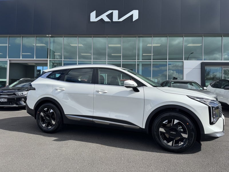 2025 Kia Sportage LX 2WD 1.6 TURBO PETROL AUTO .