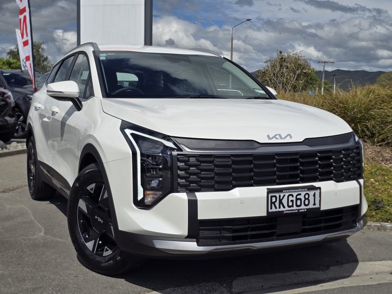 2025 Kia Sportage LX 2WD 1.6T Auto -