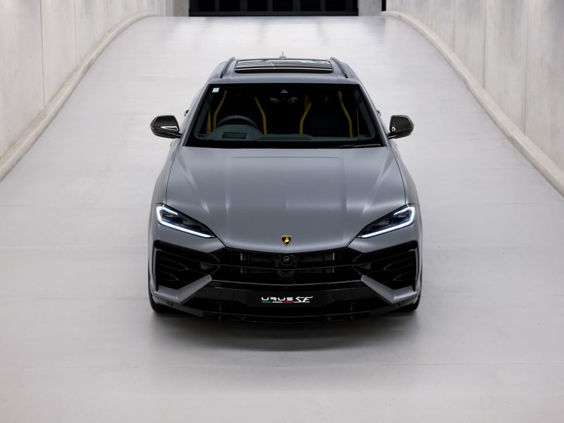 2025 Lamborghini URUS SE