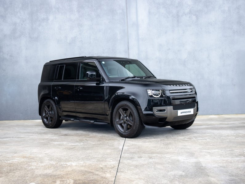 2025 Land Rover Defender 110 D300 X-Dynamic SE