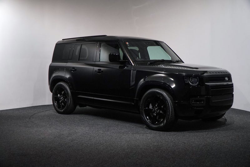 2025 Land Rover Defender 110 D300 X-Dynamic SE,...