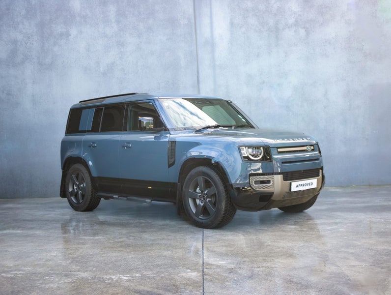 2025 Land Rover Defender 110 D300 X-Dynamic SE