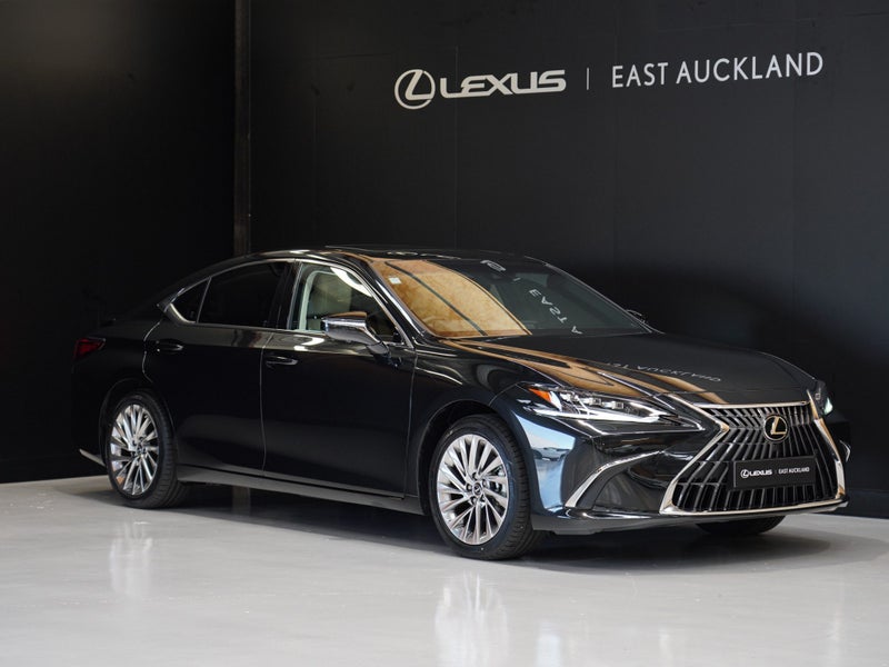 2025 Lexus ES 300h Limited 2.5P HV ECVT FWD