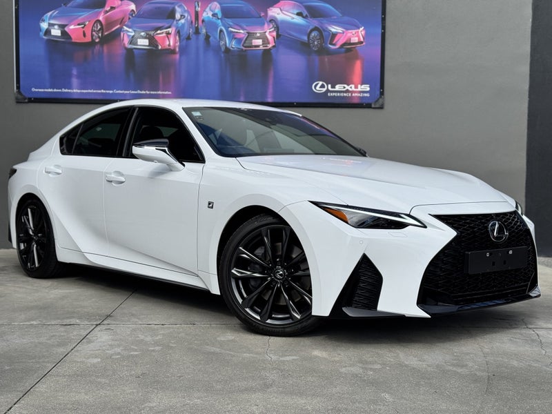 2025 Lexus IS 300h F Sport 2.5L Hybrid RWD