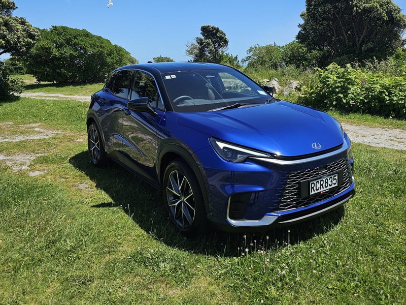 2025 Lexus LBX Active 1.5P HEV ECVT FWD SUV/5D/5S