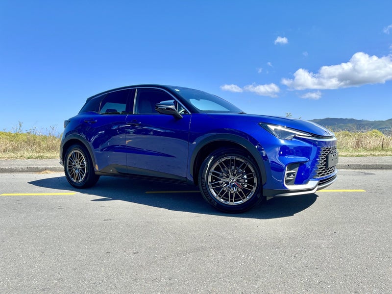 2025 Lexus LBX Cool 1.5P HEV ECVT FWD SUV/5D/5S...