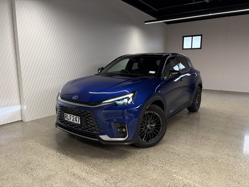 2025 Lexus LBX Cool 1.5P HEV ECVT FWD SUV/5D/5S