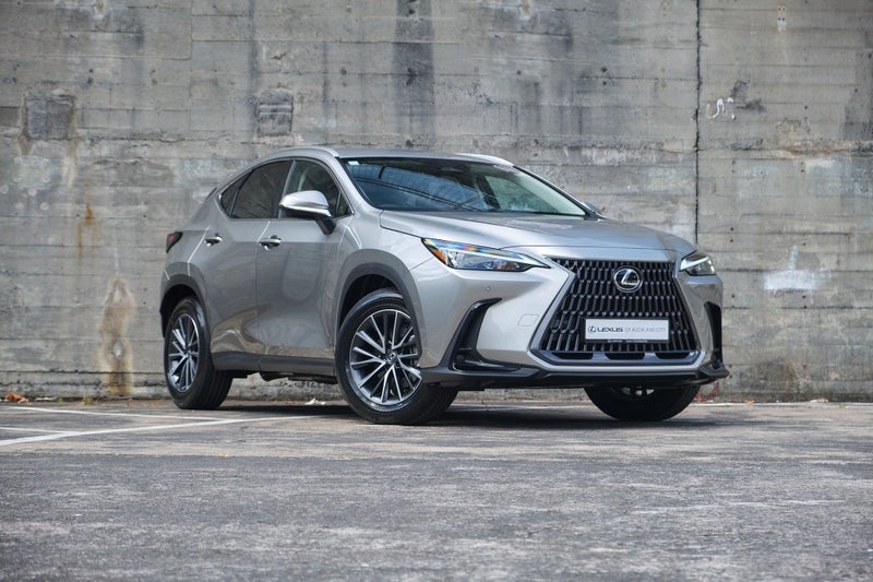 2025 Lexus NX 350h Premium