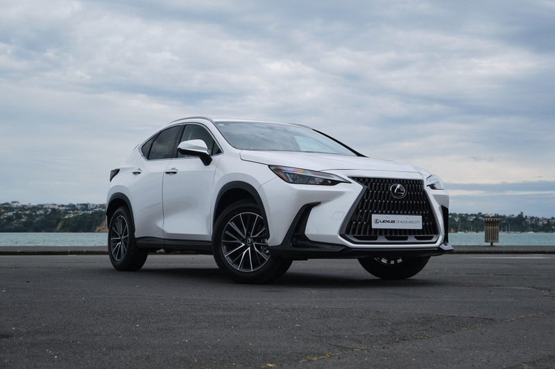 2025 Lexus NX 350h Premium