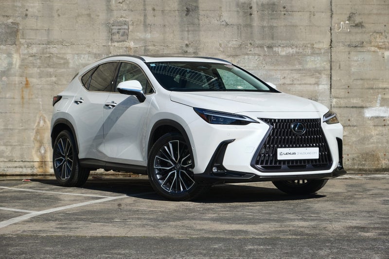 2025 Lexus NX 450h+ Limited AWD